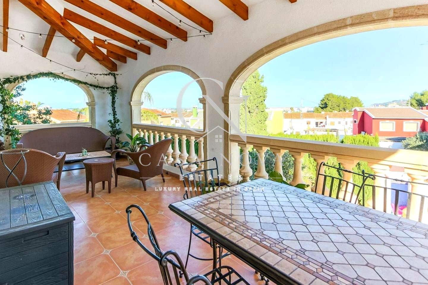 3 slaapkamer Villa te koop in Denia met zwembad garage - € 799.000 (Ref: 10008098)