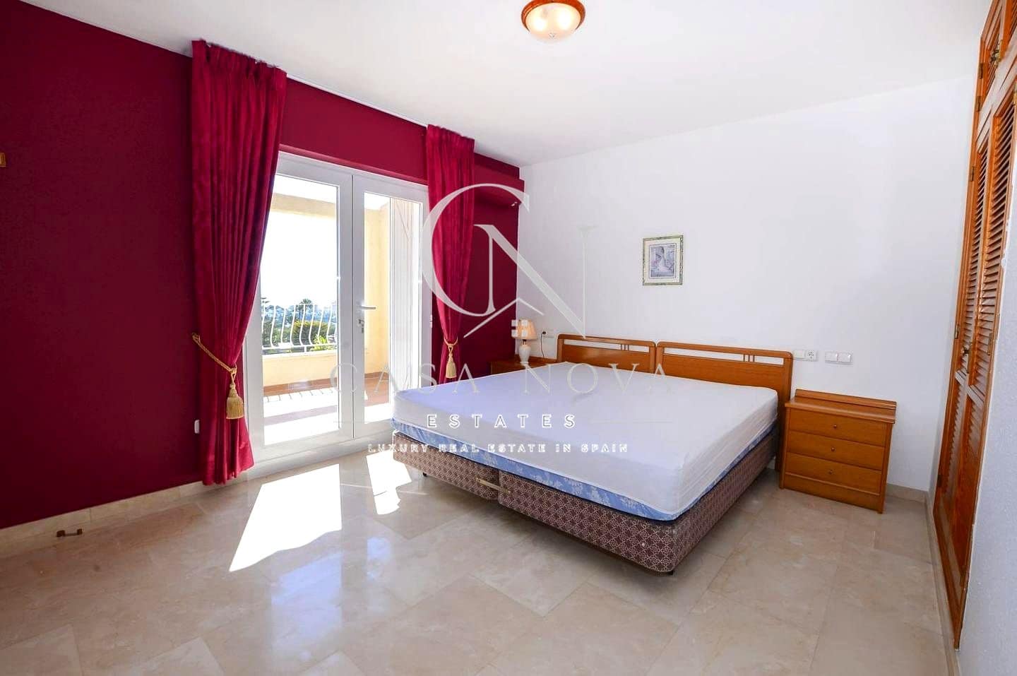 7 bedroom Villa for sale in Calpe / Calp with garage - € 850,000 (Ref: 10008099)