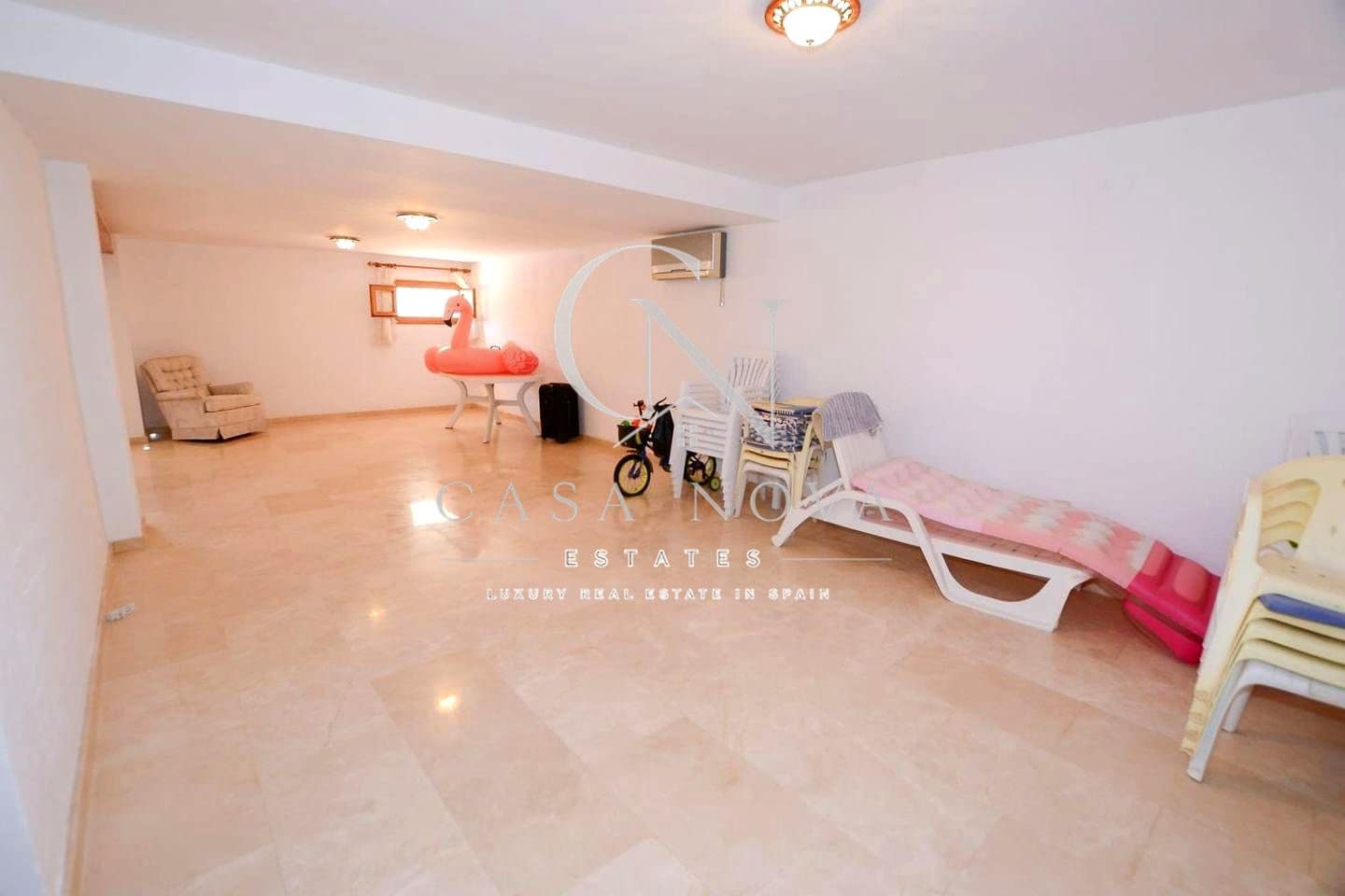 7 bedroom Villa for sale in Calpe / Calp with garage - € 850,000 (Ref: 10008099)