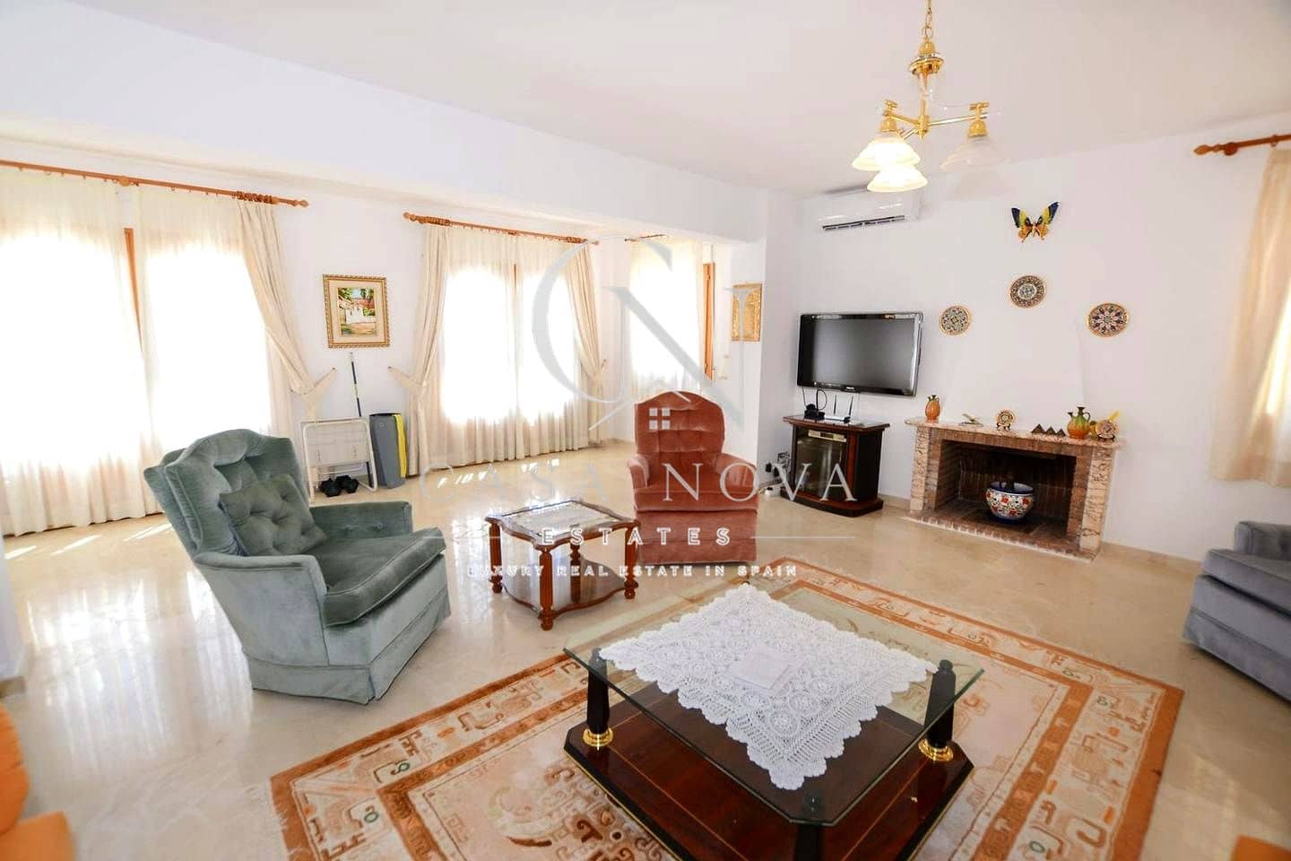 7 bedroom Villa for sale in Calpe / Calp with garage - € 850,000 (Ref: 10008099)