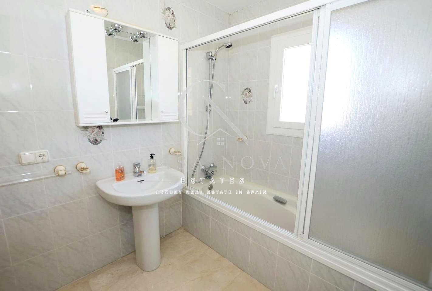7 bedroom Villa for sale in Calpe / Calp with garage - € 850,000 (Ref: 10008099)