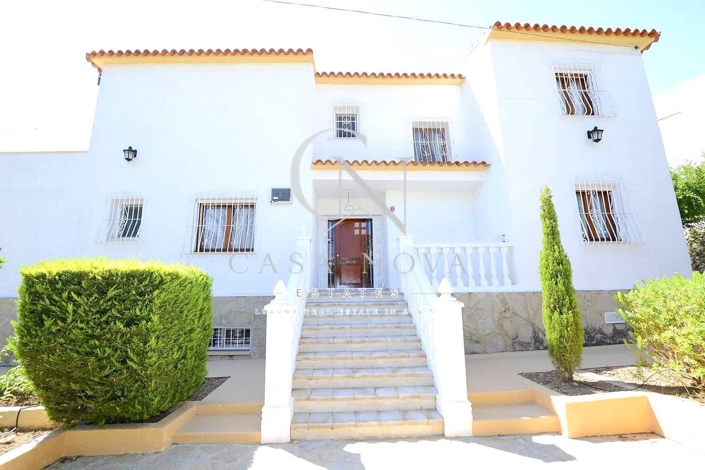 7 bedroom Villa for sale in Calpe / Calp with garage - € 850,000 (Ref: 10008099)