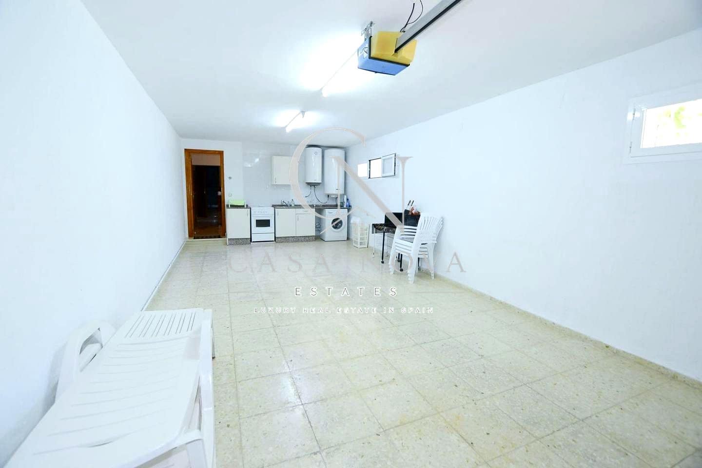 7 bedroom Villa for sale in Calpe / Calp with garage - € 850,000 (Ref: 10008099)