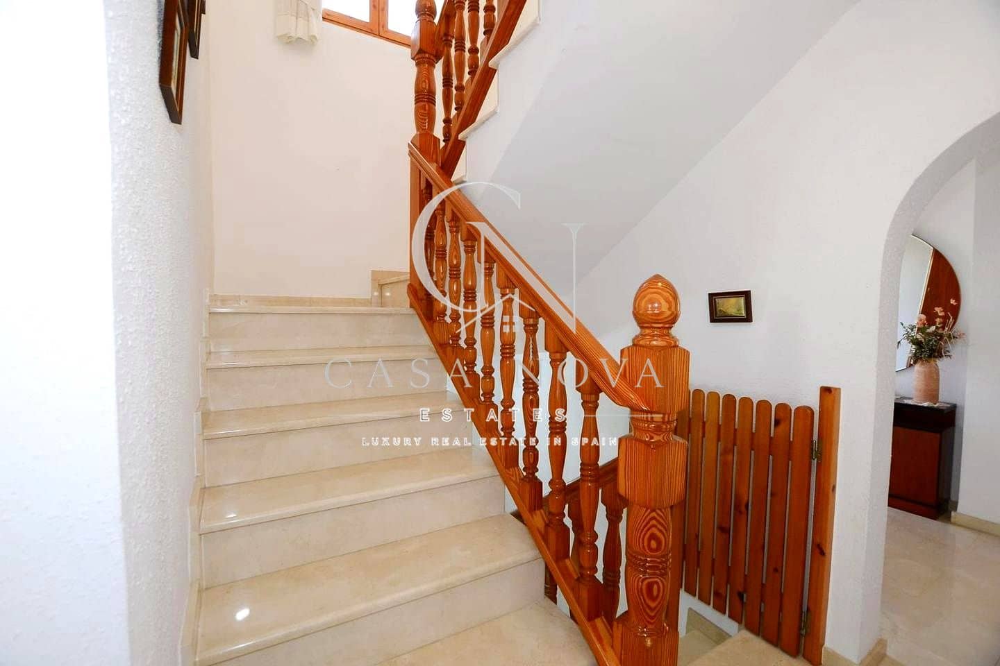 7 bedroom Villa for sale in Calpe / Calp with garage - € 850,000 (Ref: 10008099)
