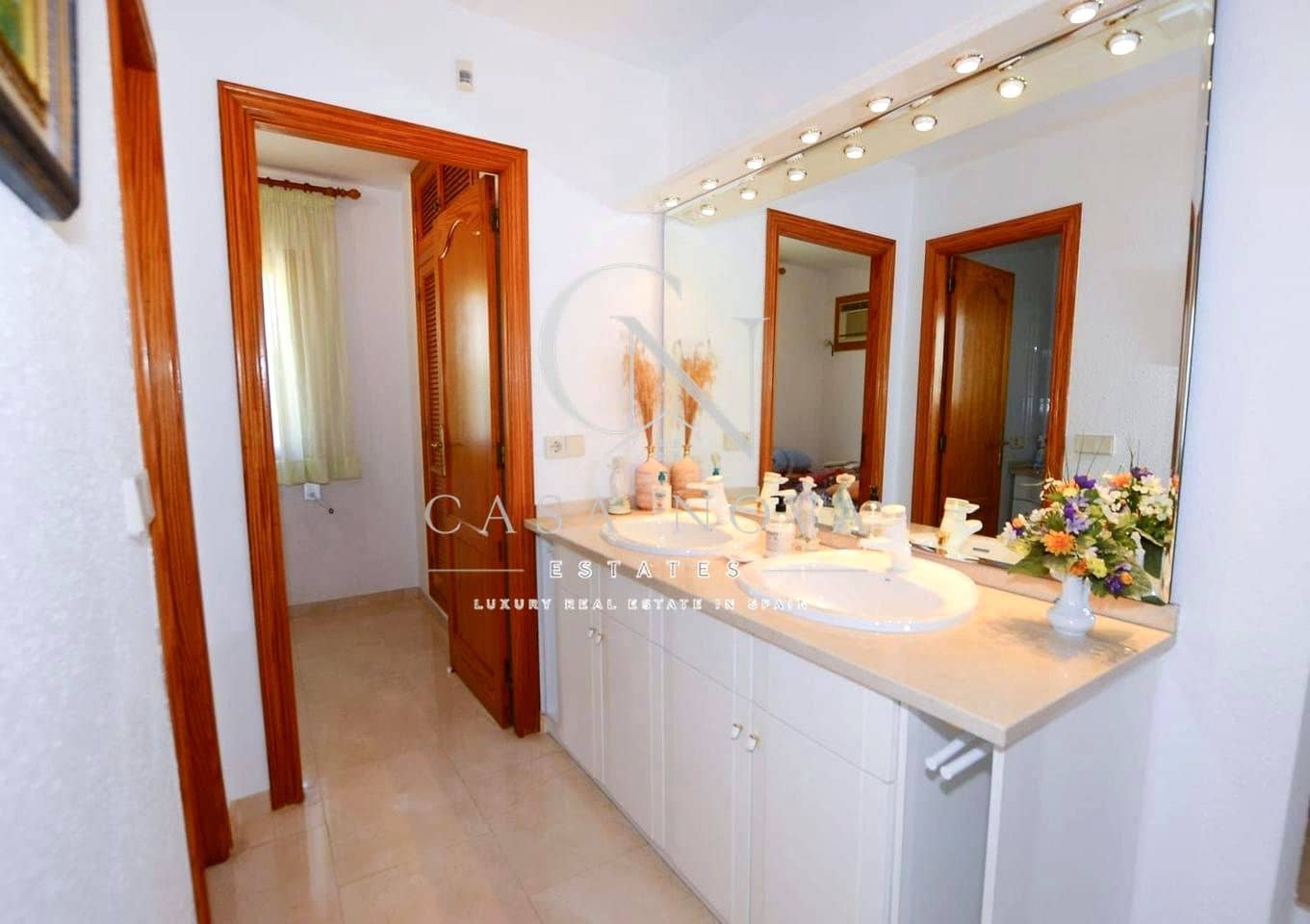 7 bedroom Villa for sale in Calpe / Calp with garage - € 850,000 (Ref: 10008099)