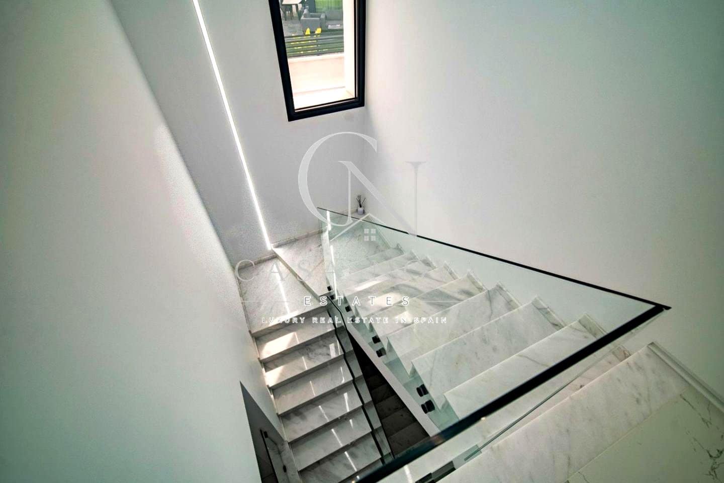 4 sypialnia Willa na sprzedaż w Benidorm z garażem - 2 500 000 € (Ref: 10008100)