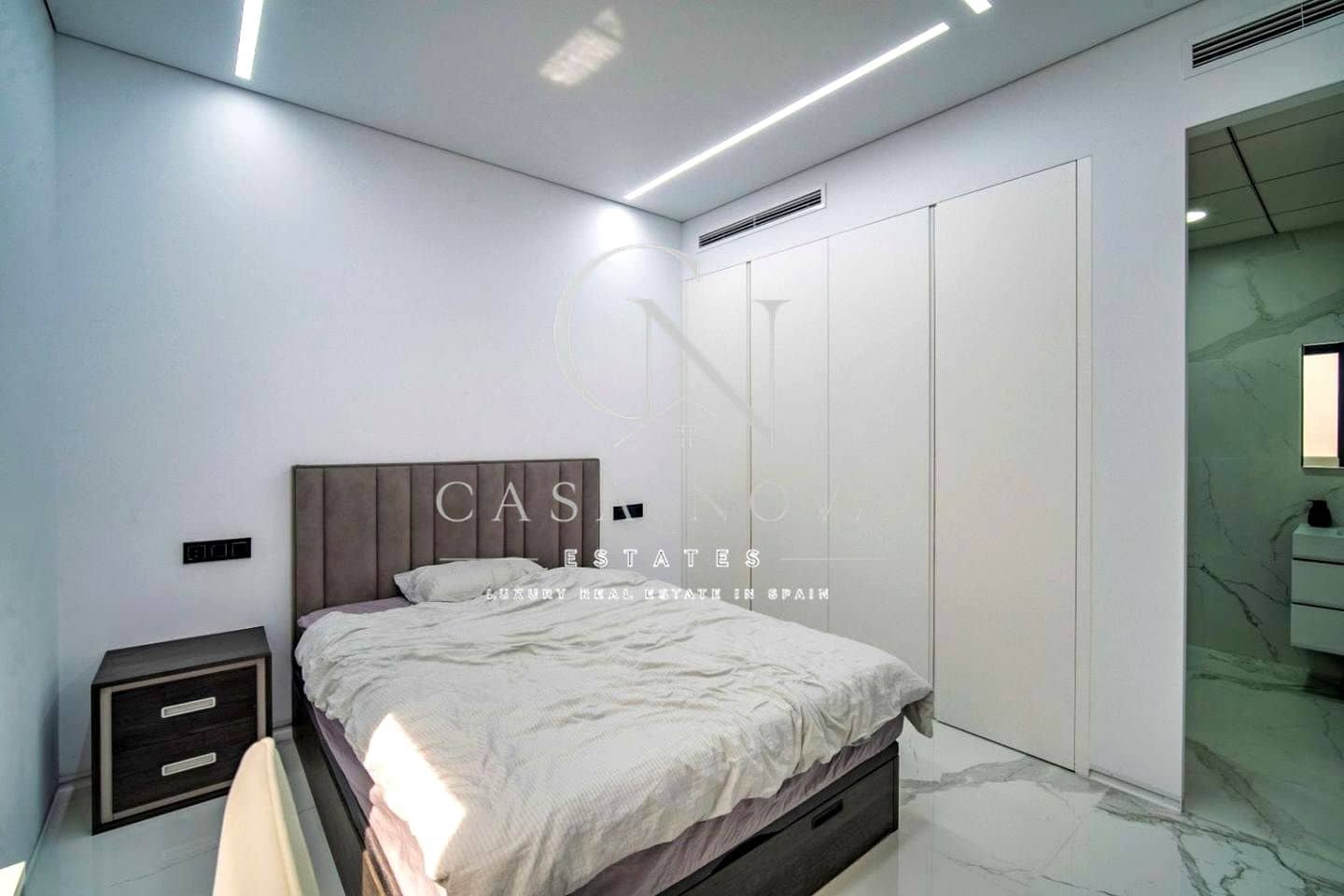 4 sypialnia Willa na sprzedaż w Benidorm z garażem - 2 500 000 € (Ref: 10008100)