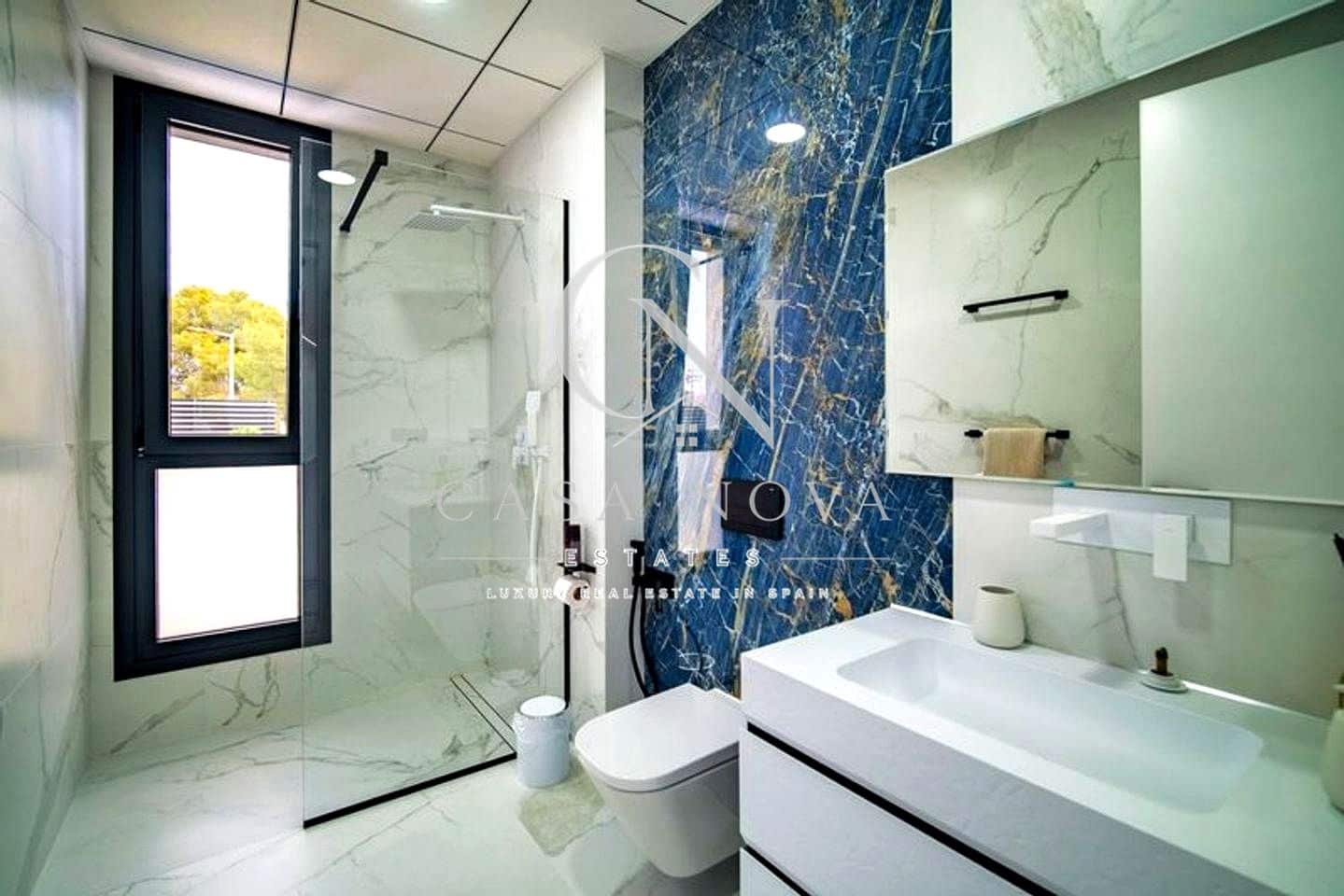 4 sypialnia Willa na sprzedaż w Benidorm z garażem - 2 500 000 € (Ref: 10008100)