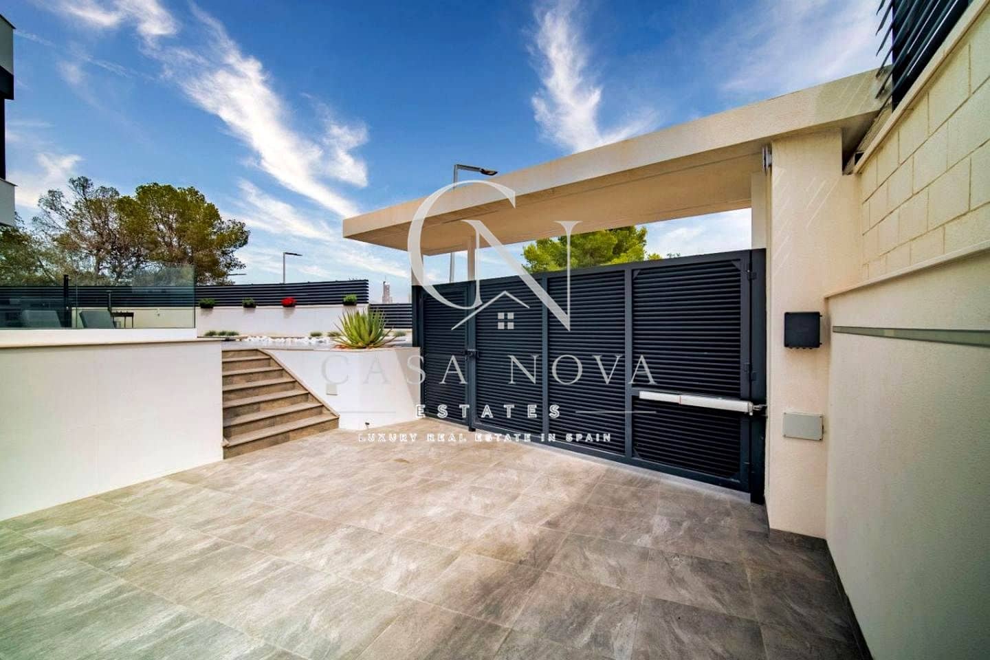 4 sypialnia Willa na sprzedaż w Benidorm z garażem - 2 500 000 € (Ref: 10008100)