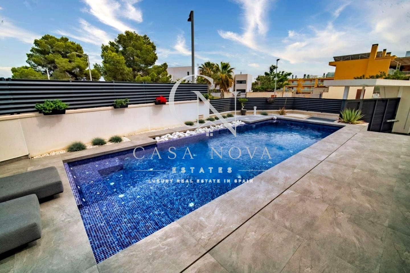 4 sypialnia Willa na sprzedaż w Benidorm z garażem - 2 500 000 € (Ref: 10008100)