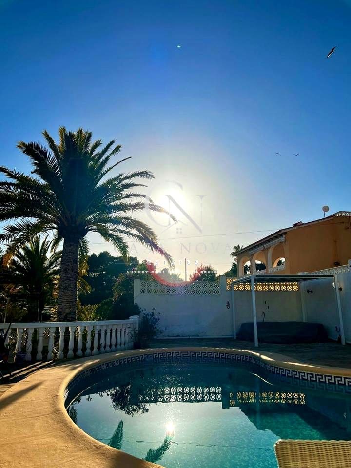 3 makuuhuone Huvila myytävänä paikassa Moraira mukana uima-altaan - 915 000 € (Ref: 10029508)