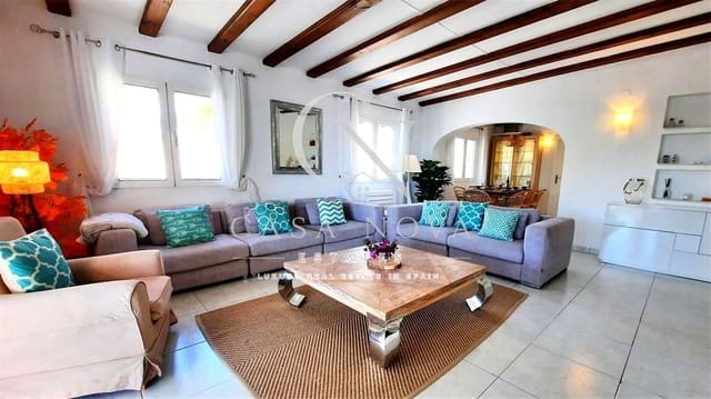3 slaapkamer Villa te koop in Pinar del Advocat - Cometa, Teulada-Moraira met zwembad - € 915.000 (Ref: 10029508)