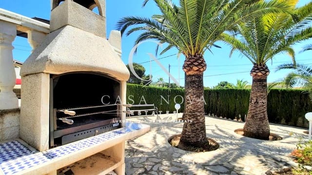 3 slaapkamer Villa te koop in Pinar del Advocat - Cometa, Teulada-Moraira met zwembad - € 915.000 (Ref: 10029508)