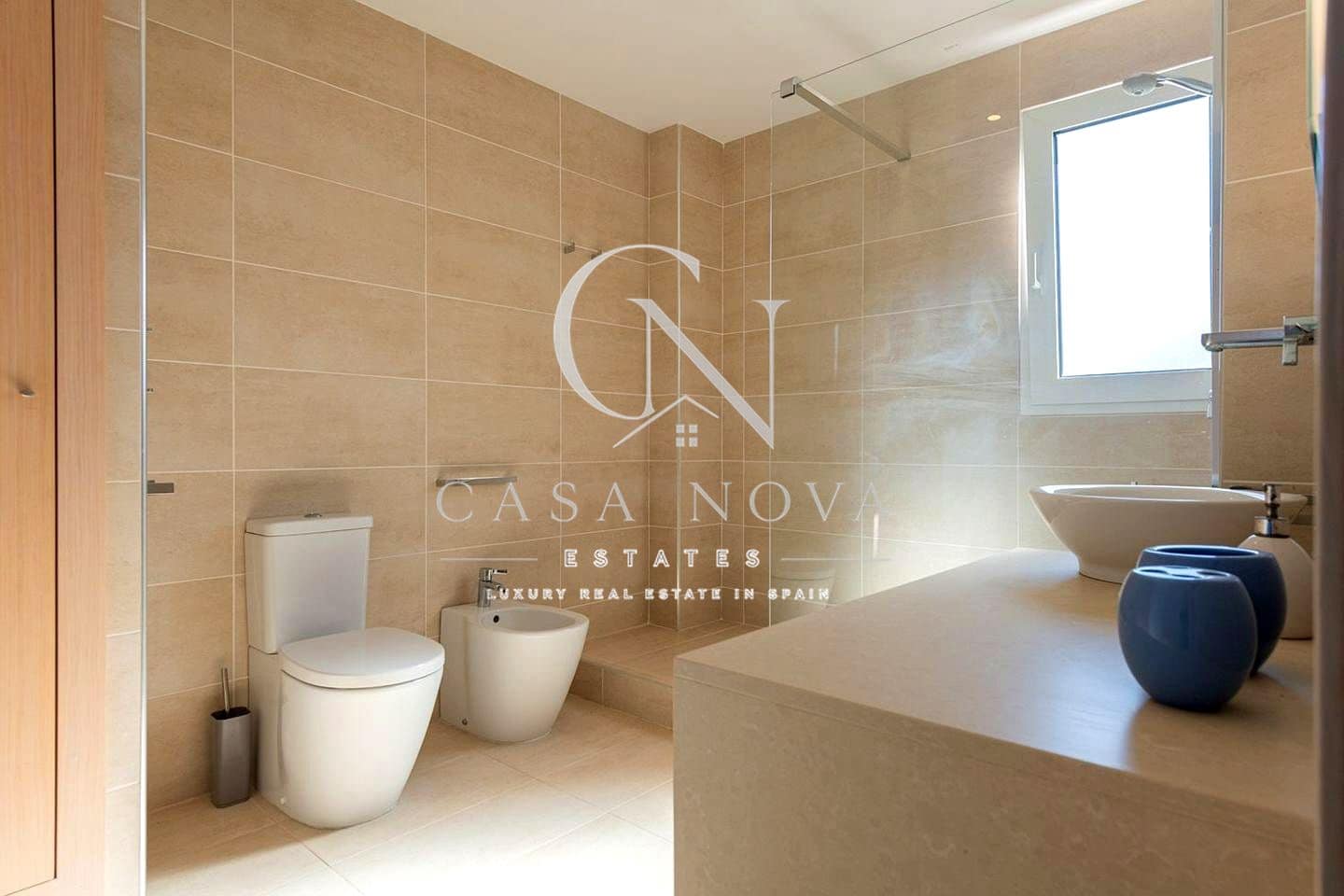 5 bedroom Villa for sale in La Pobla de Vallbona with pool garage - € 925,000 (Ref: 10034581)