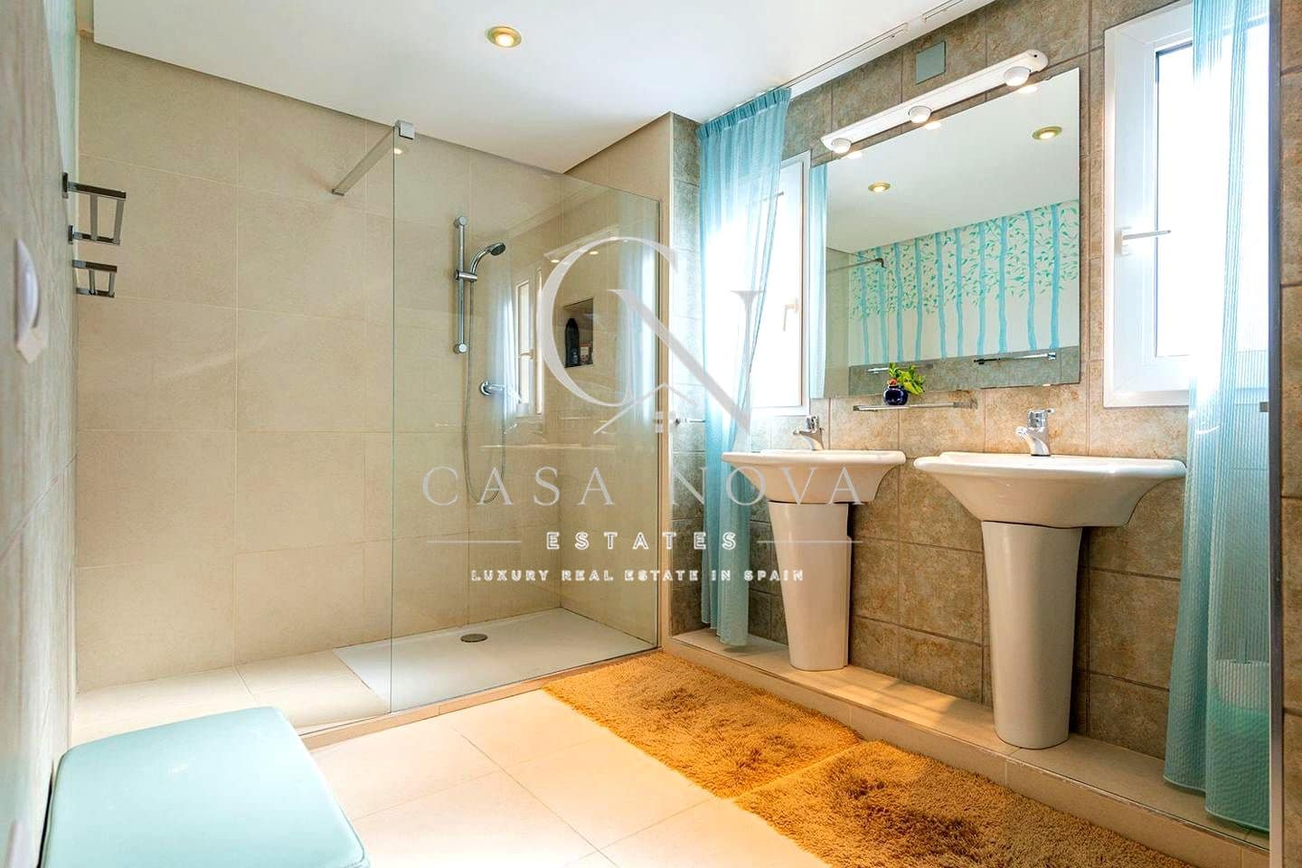 5 bedroom Villa for sale in La Pobla de Vallbona with pool garage - € 925,000 (Ref: 10034581)