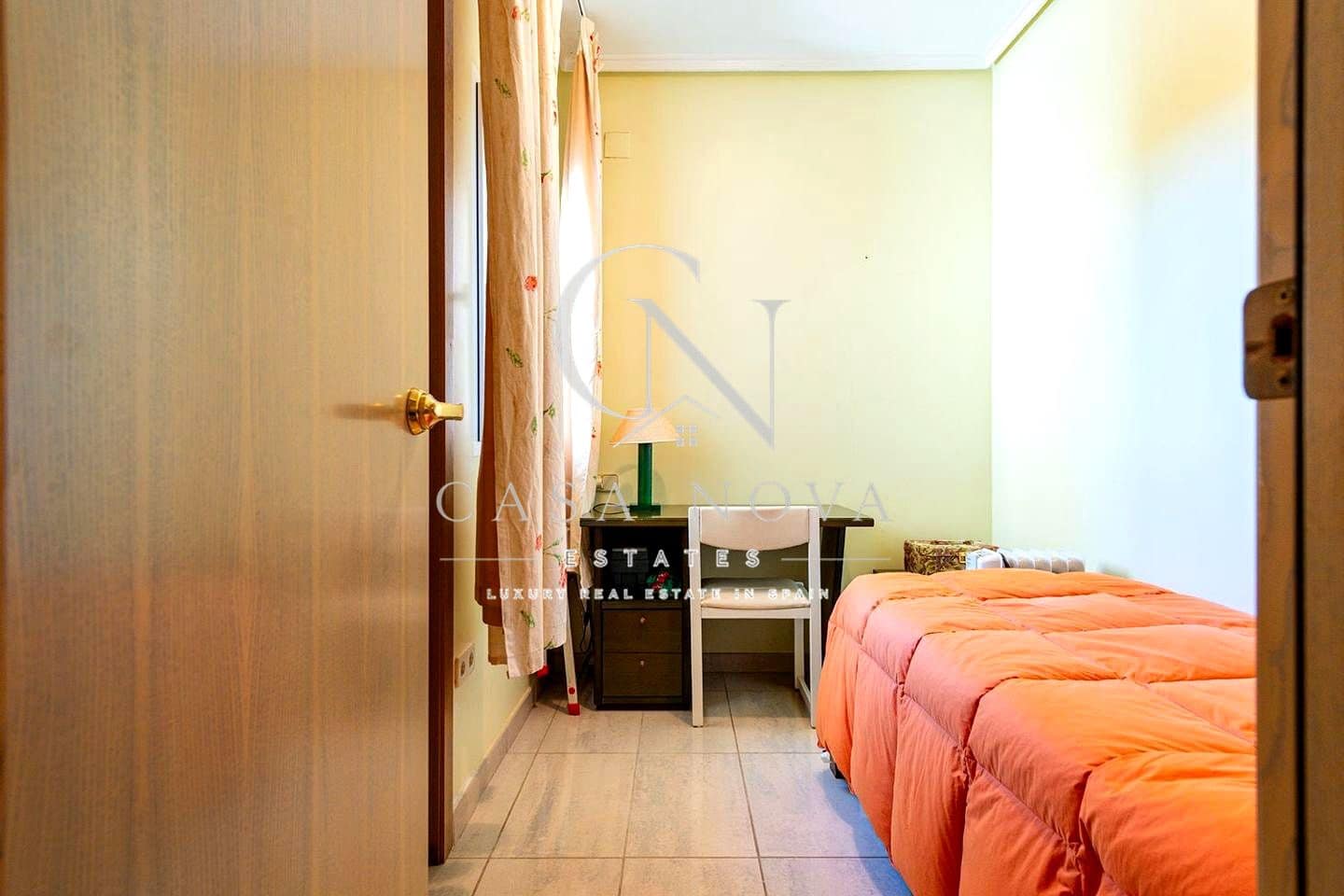 5 bedroom Villa for sale in La Pobla de Vallbona with pool garage - € 925,000 (Ref: 10034581)