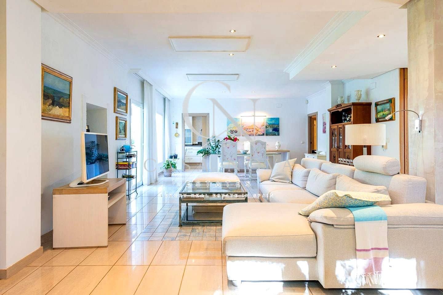 5 bedroom Villa for sale in La Pobla de Vallbona with pool garage - € 925,000 (Ref: 10034581)