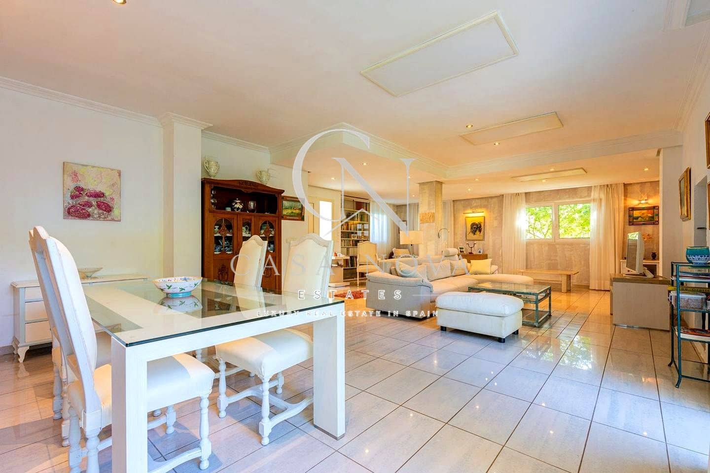 5 bedroom Villa for sale in La Pobla de Vallbona with pool garage - € 925,000 (Ref: 10034581)