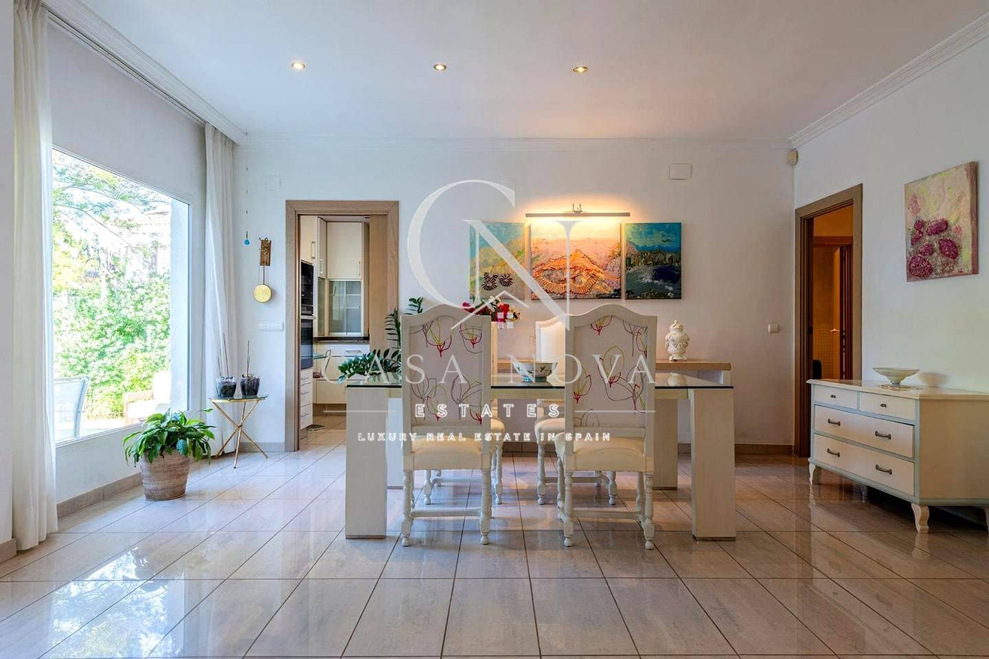 5 bedroom Villa for sale in La Pobla de Vallbona with pool garage - € 925,000 (Ref: 10034581)