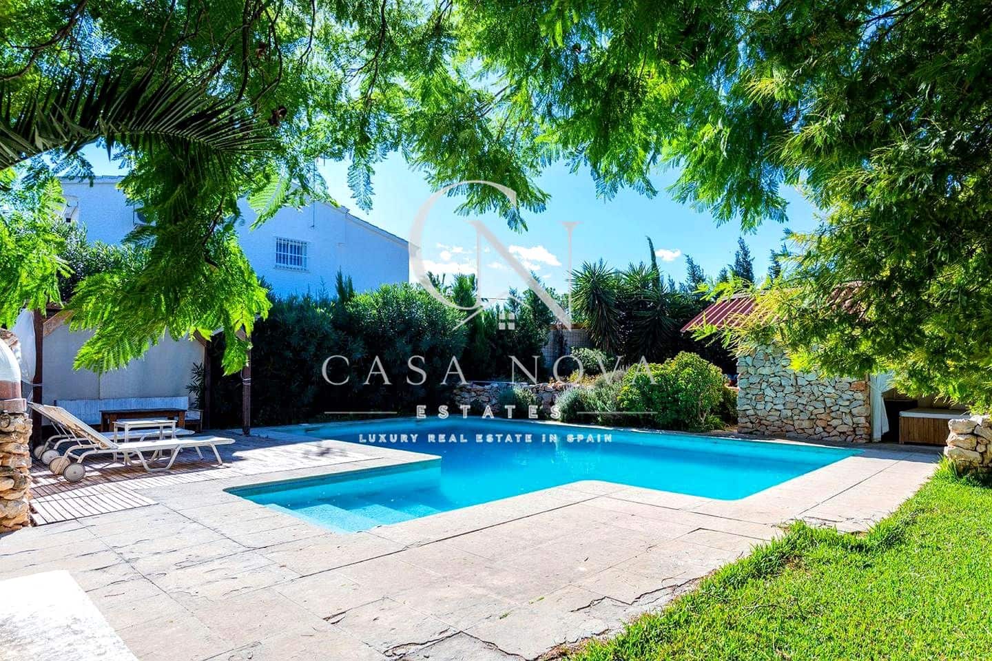 5 bedroom Villa for sale in La Pobla de Vallbona with pool garage - € 925,000 (Ref: 10034581)