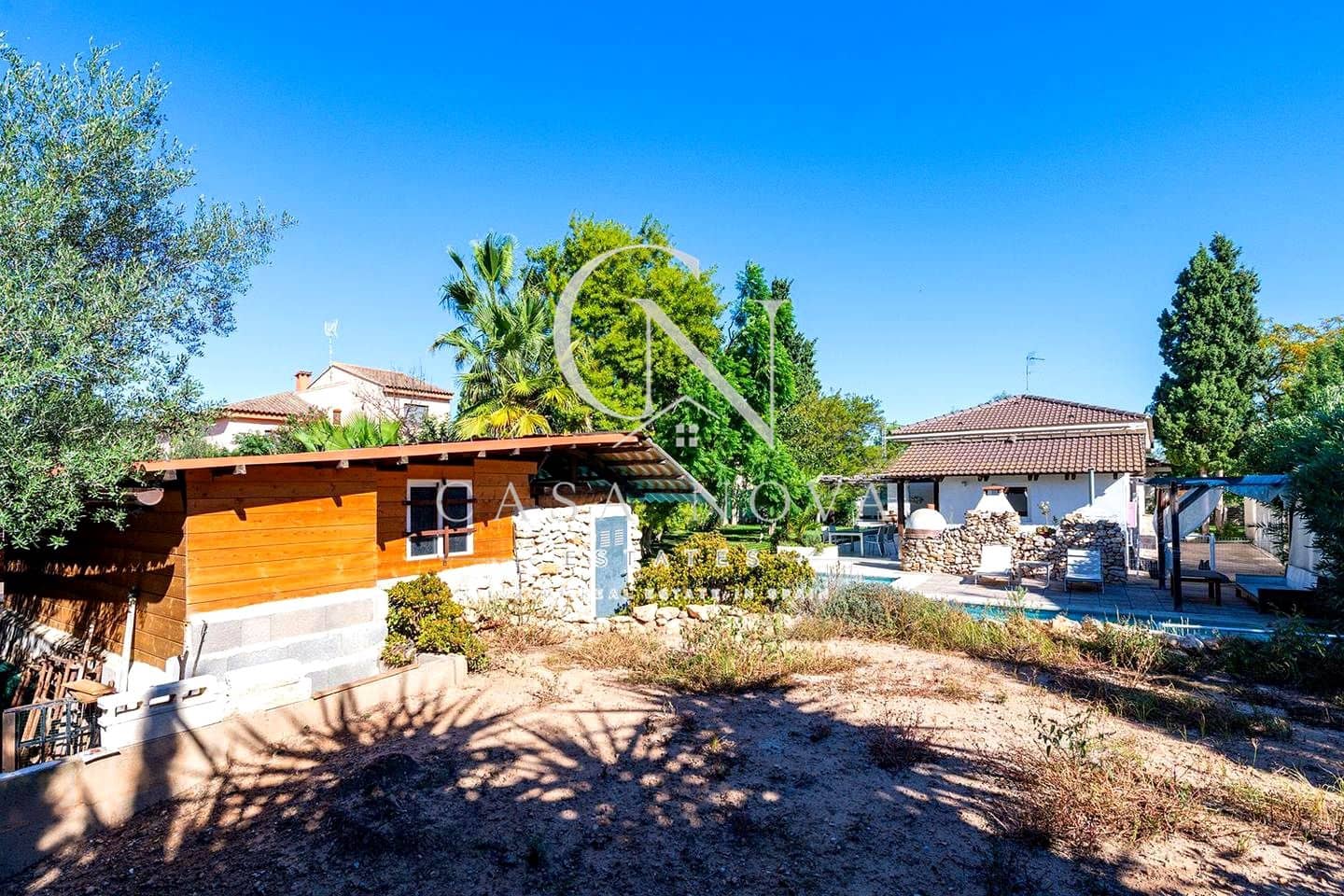 5 bedroom Villa for sale in La Pobla de Vallbona with pool garage - € 925,000 (Ref: 10034581)