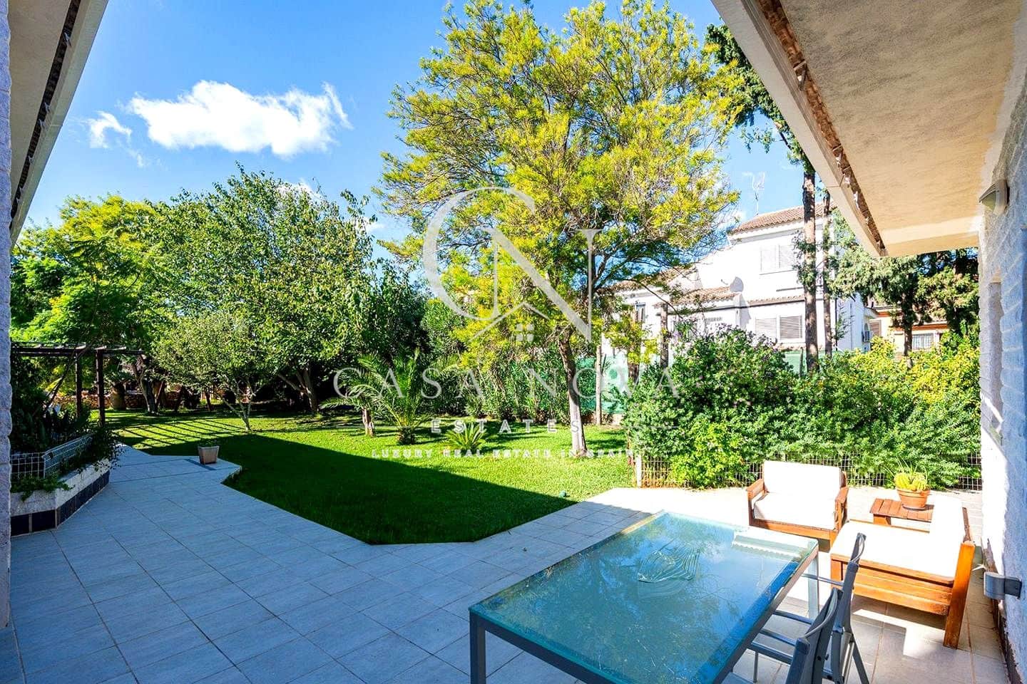 5 bedroom Villa for sale in La Pobla de Vallbona with pool garage - € 925,000 (Ref: 10034581)