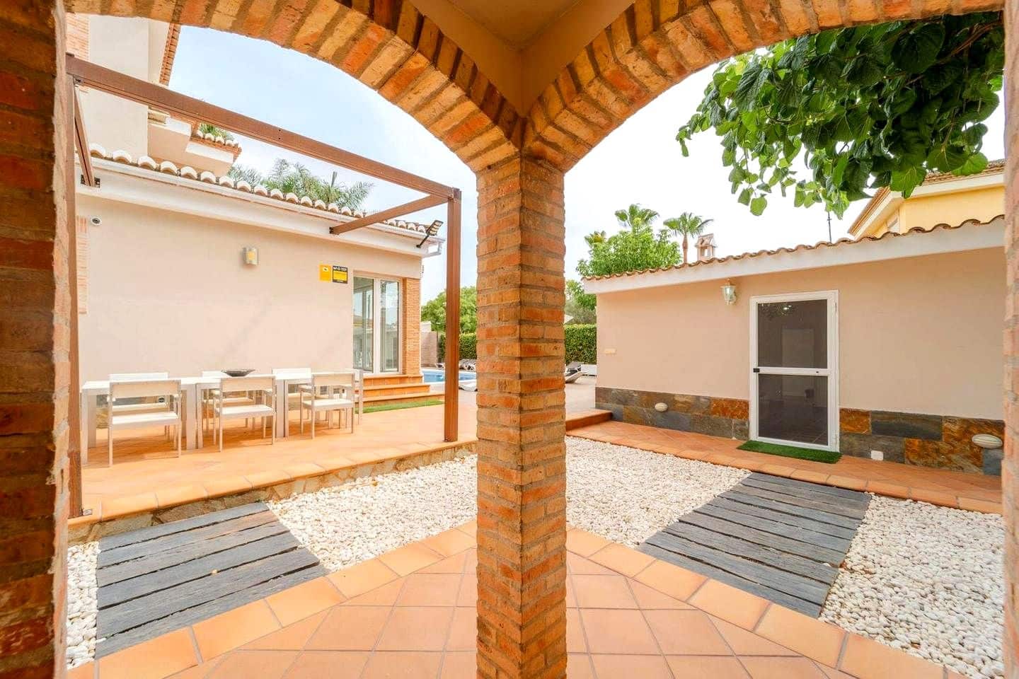 8 sypialnia Willa na sprzedaż w Betera z basenem garażem - 999 000 € (Ref: 10034582)
