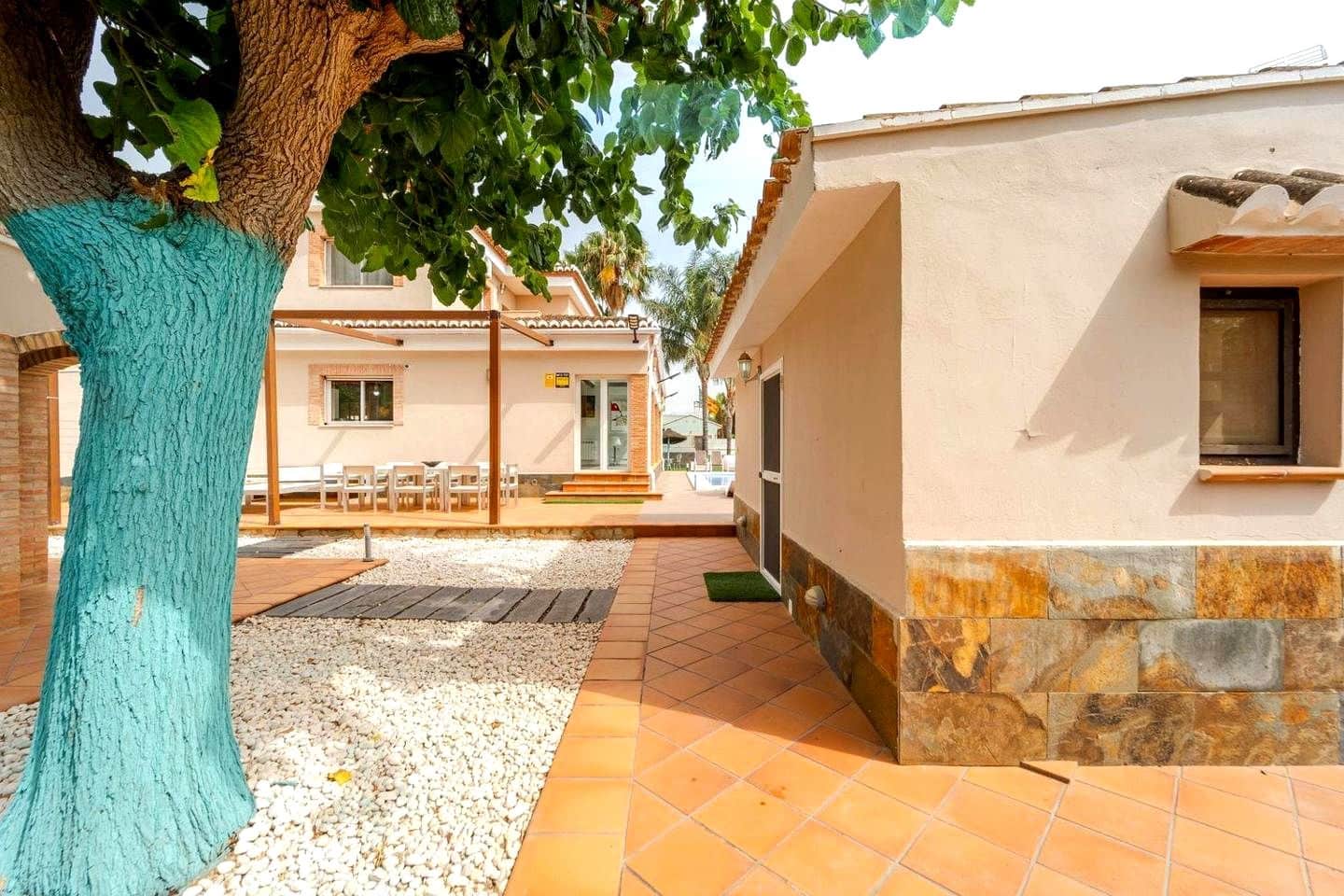 8 sypialnia Willa na sprzedaż w Betera z basenem garażem - 999 000 € (Ref: 10034582)