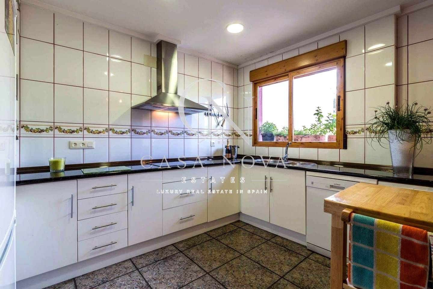 5 slaapkamer Villa te koop in El Campello - € 495.000 (Ref: 10034584)