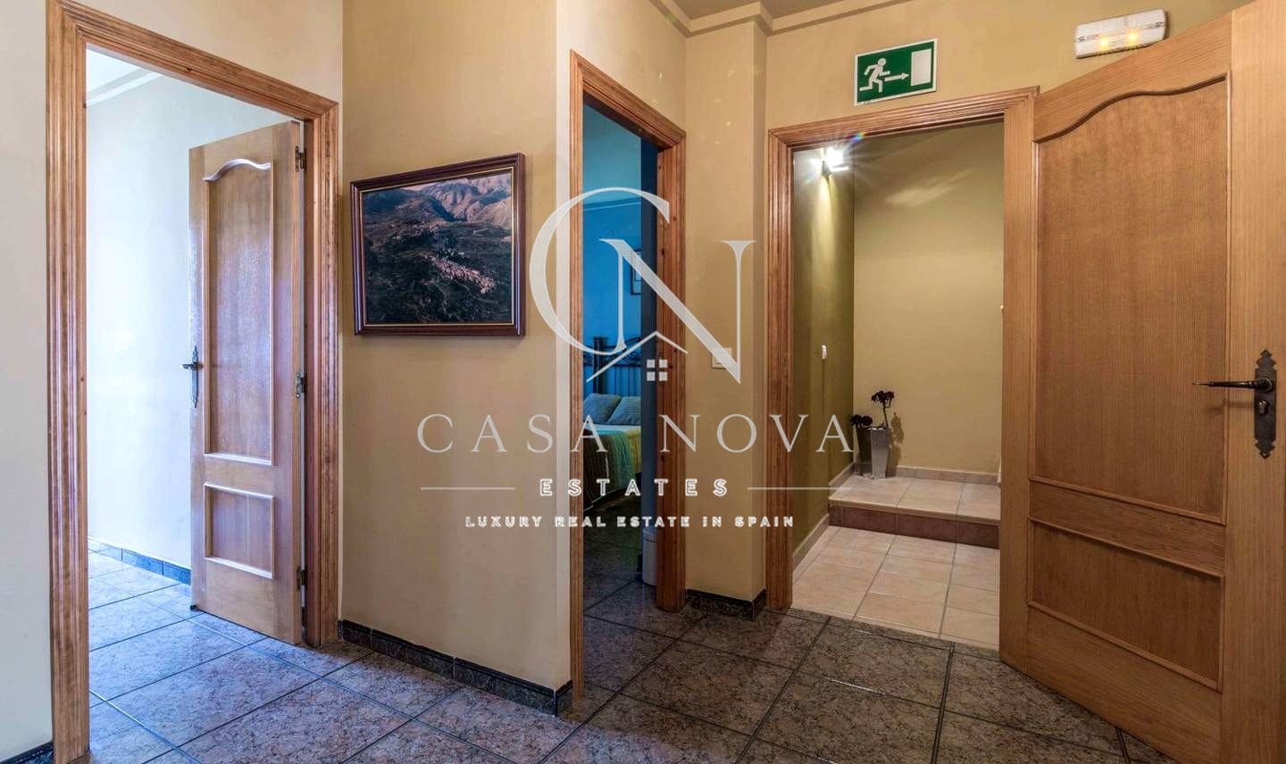 5 slaapkamer Villa te koop in El Campello - € 495.000 (Ref: 10034584)