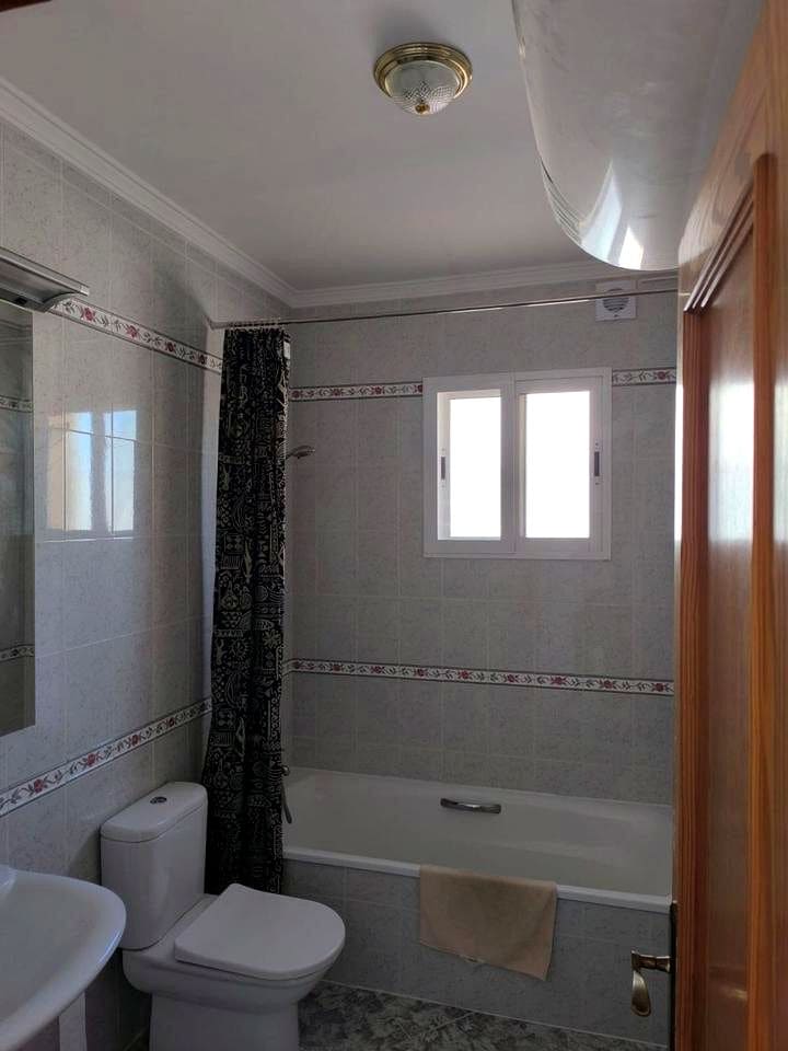 4 bedroom Villa for sale in Calpe / Calp - € 690,000 (Ref: 10037650)