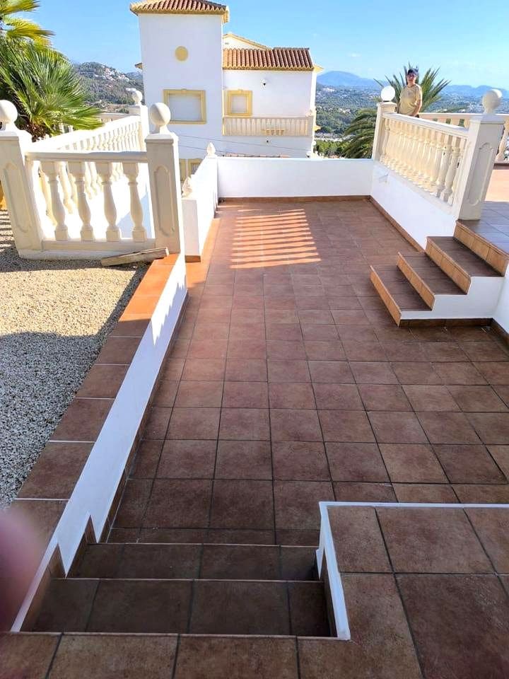 4 bedroom Villa for sale in Calpe / Calp - € 690,000 (Ref: 10037650)