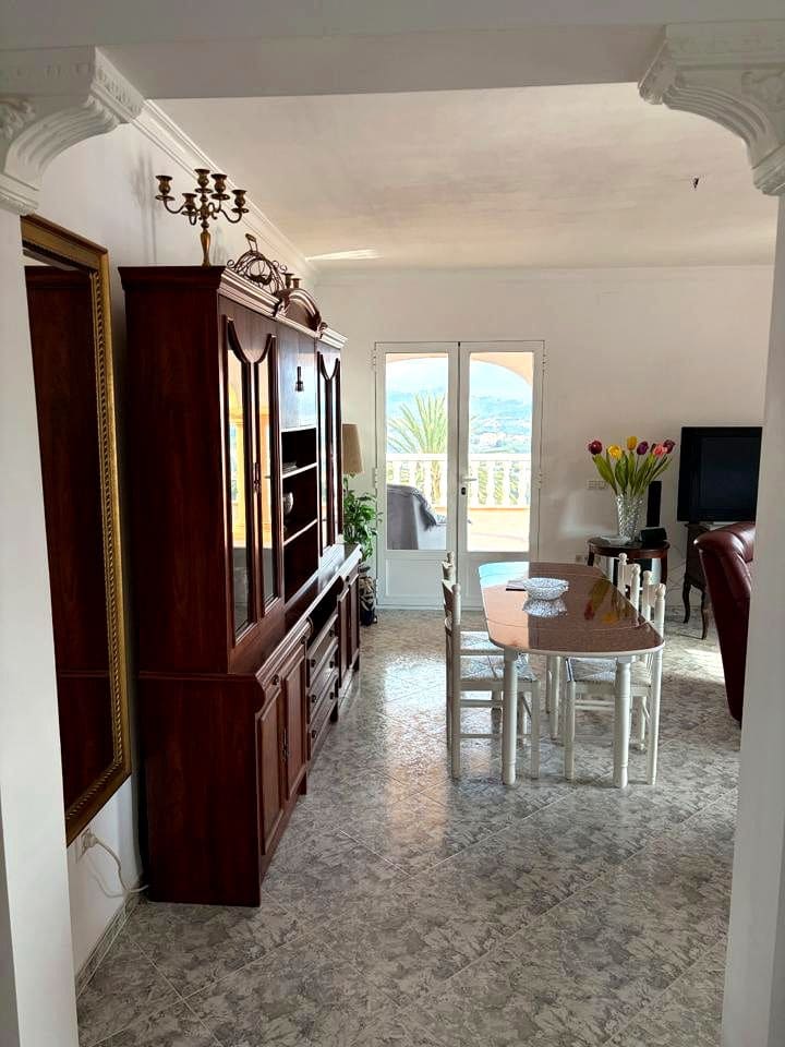 4 bedroom Villa for sale in Calpe / Calp - € 690,000 (Ref: 10037650)
