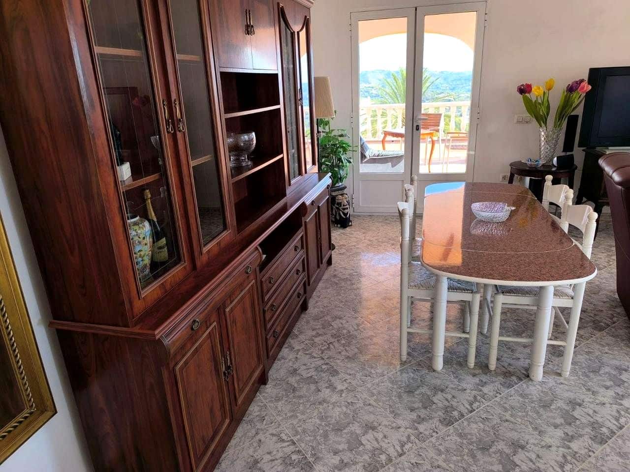4 bedroom Villa for sale in Calpe / Calp - € 690,000 (Ref: 10037650)