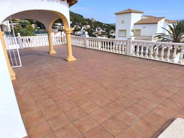 4 bedroom Villa for sale in Oltamar - Cucarres, Calpe / Calp - € 690,000 (Ref: 10037650)