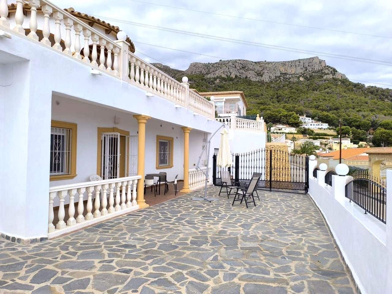 4 bedroom Villa for sale in Calpe / Calp - € 690,000 (Ref: 10037650)