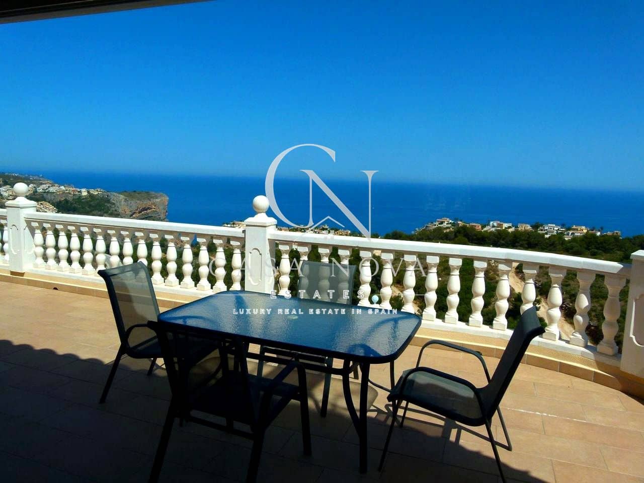 5 bedroom Villa for sale in Cumbre del Sol with pool garage - € 710,000 (Ref: 10039085)