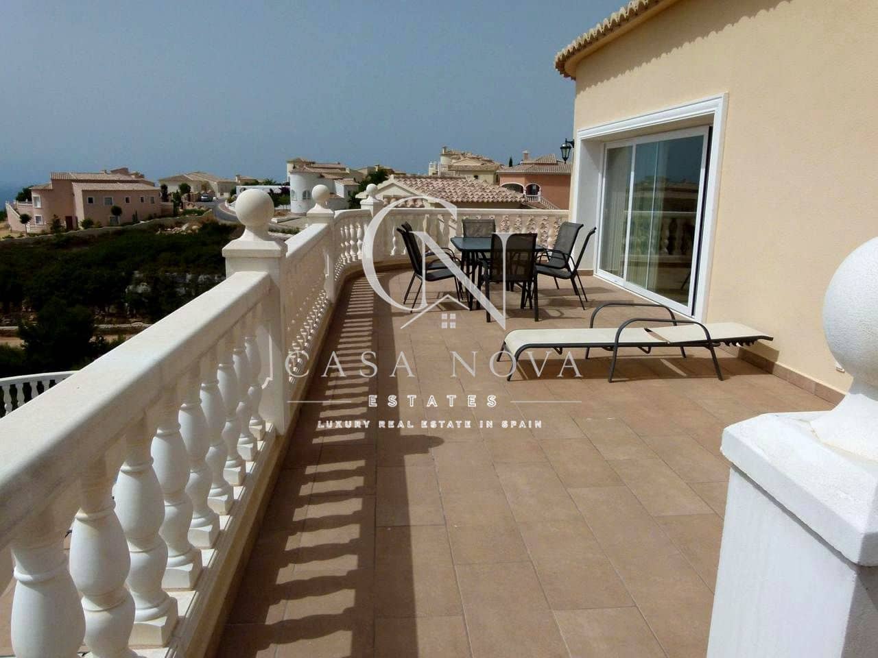 5 bedroom Villa for sale in Cumbre del Sol with pool garage - € 710,000 (Ref: 10039085)