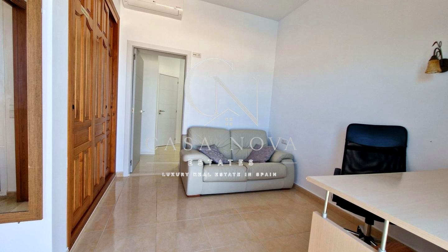 5 bedroom Villa for sale in Cumbre del Sol with pool garage - € 710,000 (Ref: 10039085)