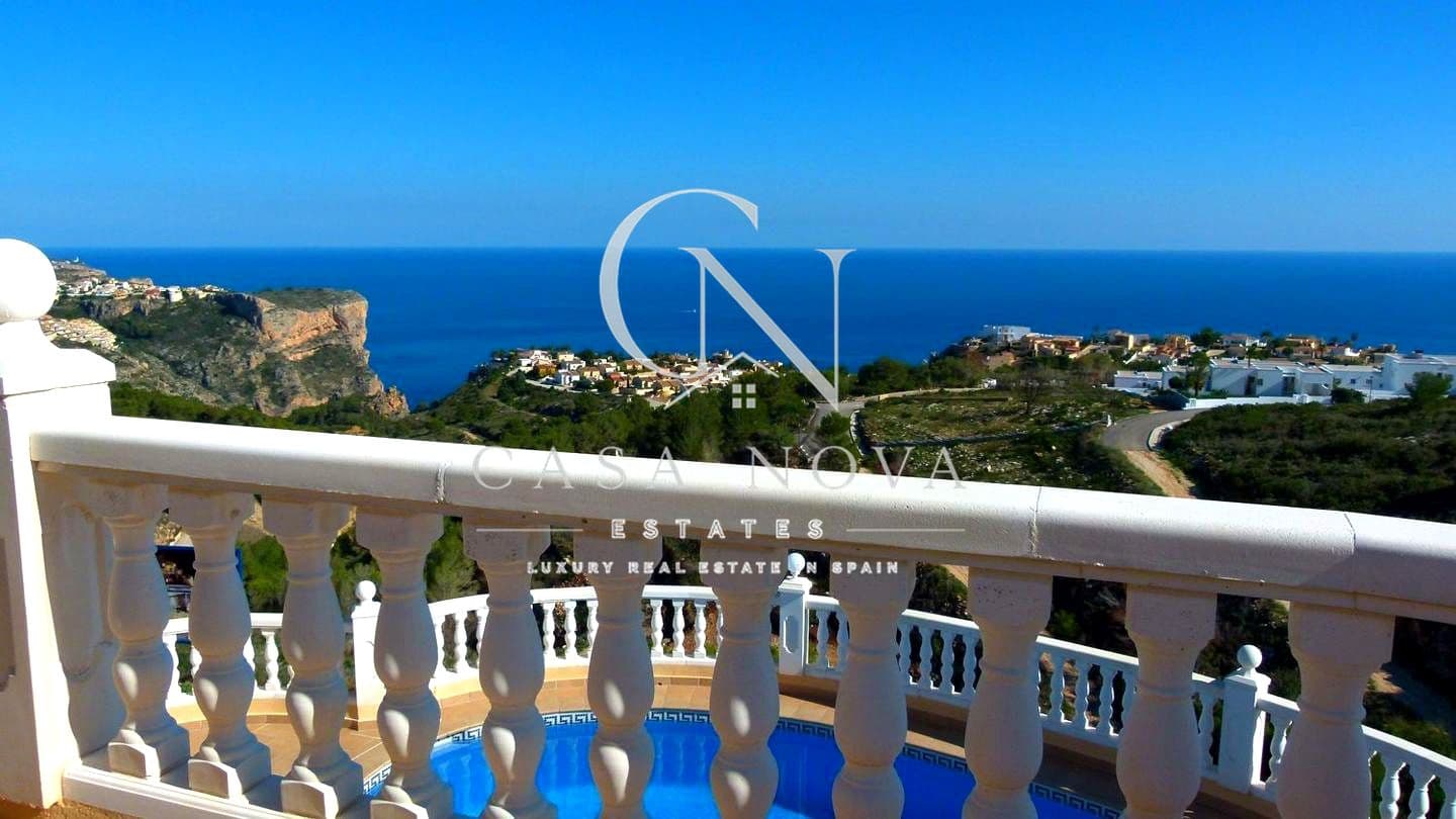 5 bedroom Villa for sale in Cumbre del Sol with pool garage - € 710,000 (Ref: 10039085)