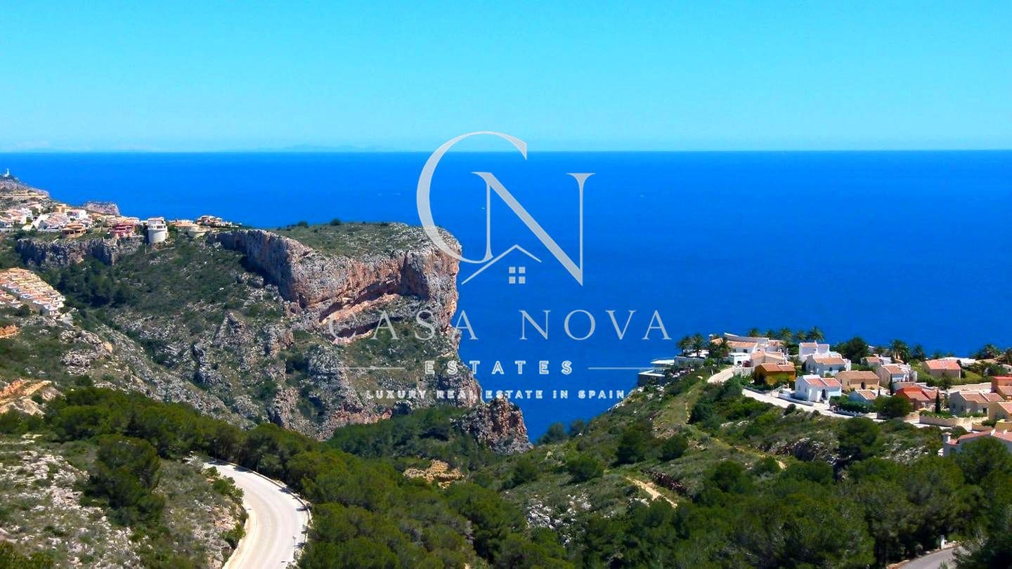 5 bedroom Villa for sale in Cumbre del Sol with pool garage - € 710,000 (Ref: 10039085)