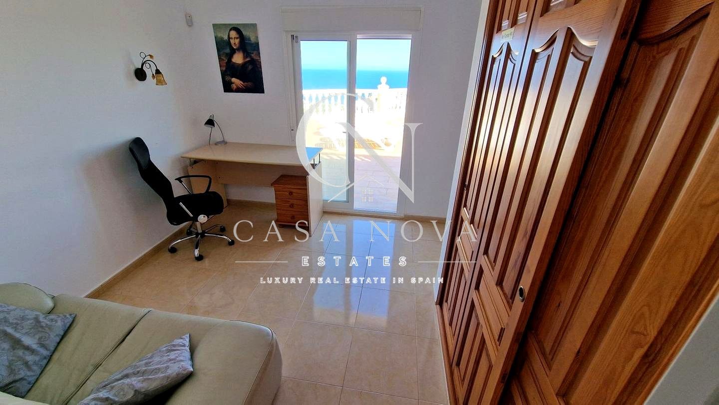 5 bedroom Villa for sale in Cumbre del Sol with pool garage - € 710,000 (Ref: 10039085)