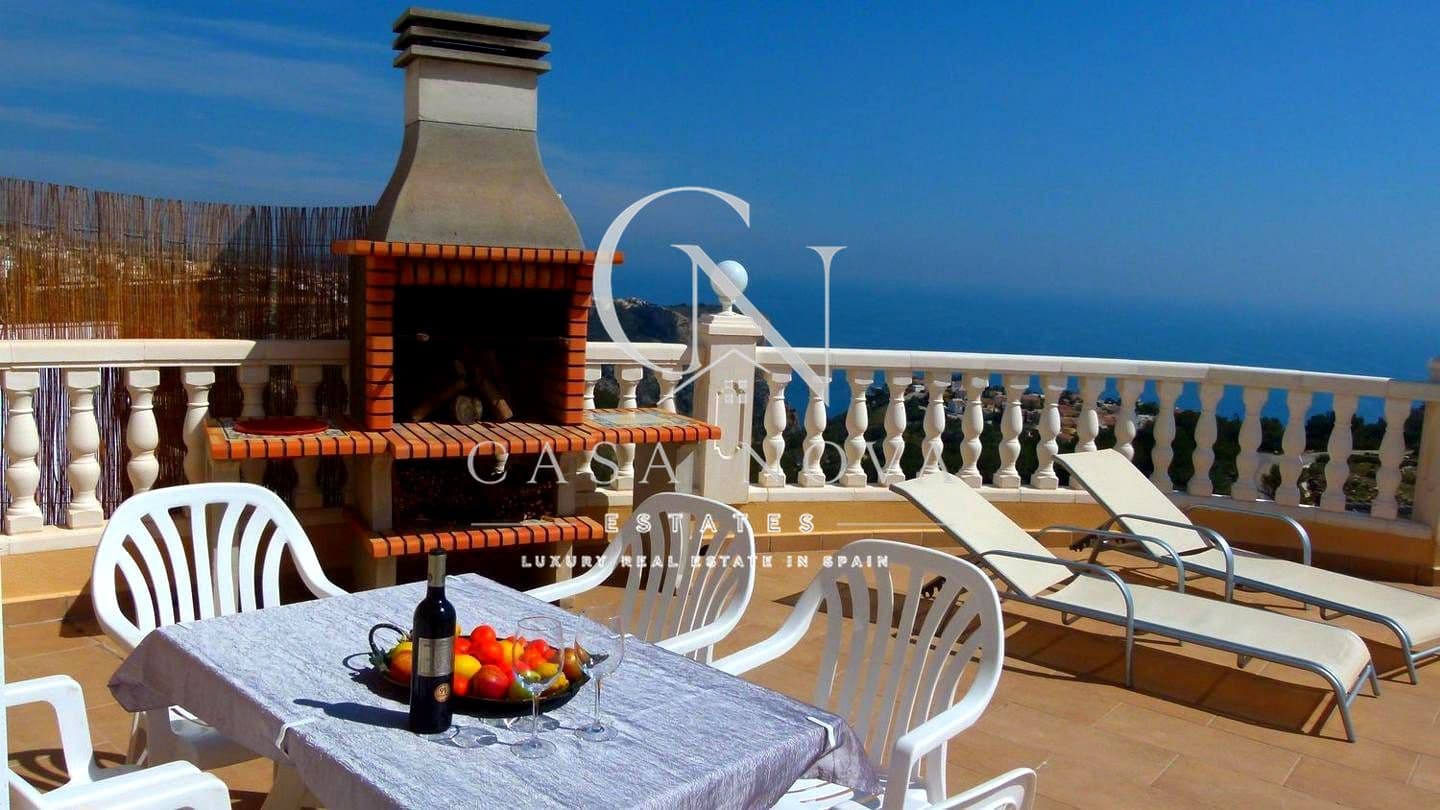 5 bedroom Villa for sale in Cumbre del Sol with pool garage - € 710,000 (Ref: 10039085)