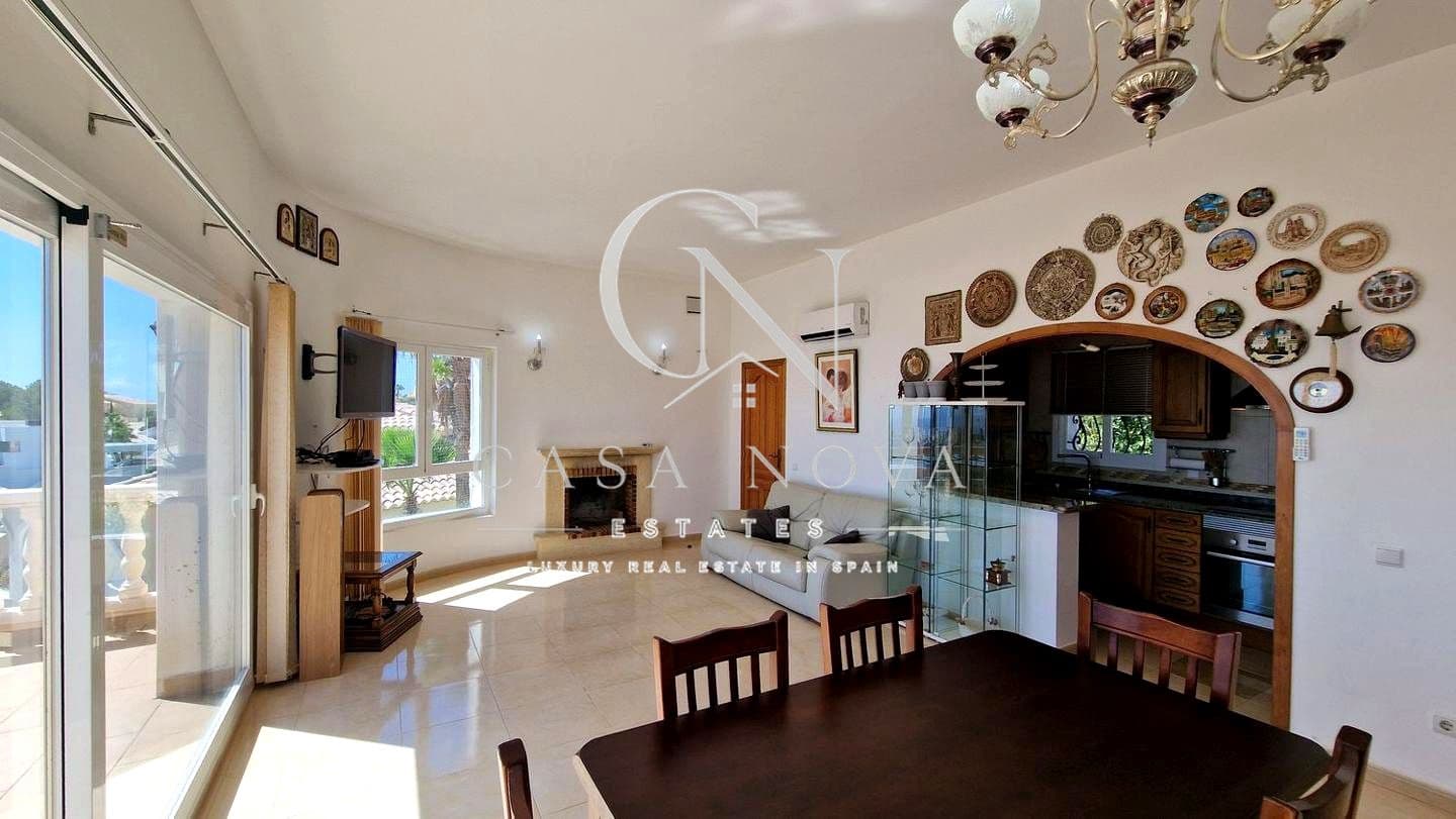 5 bedroom Villa for sale in Cumbre del Sol with pool garage - € 710,000 (Ref: 10039085)