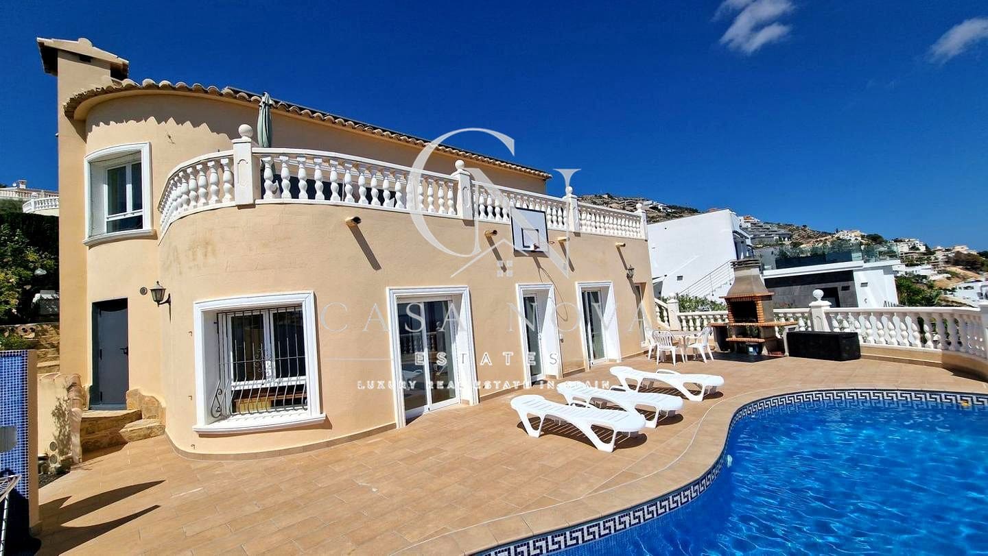 5 bedroom Villa for sale in Cumbre del Sol with pool garage - € 710,000 (Ref: 10039085)