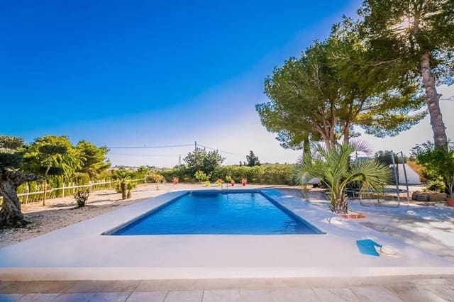 4 soveværelse Villa til salg i Teulada Pueblo, Teulada-Moraira - € 890.000 (Ref: 10040298)