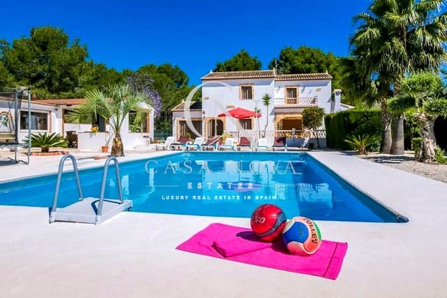 4 chambre Villa/Maison à vendre à Teulada Pueblo, Teulada-Moraira - 890 000 € (Ref: 10040298)