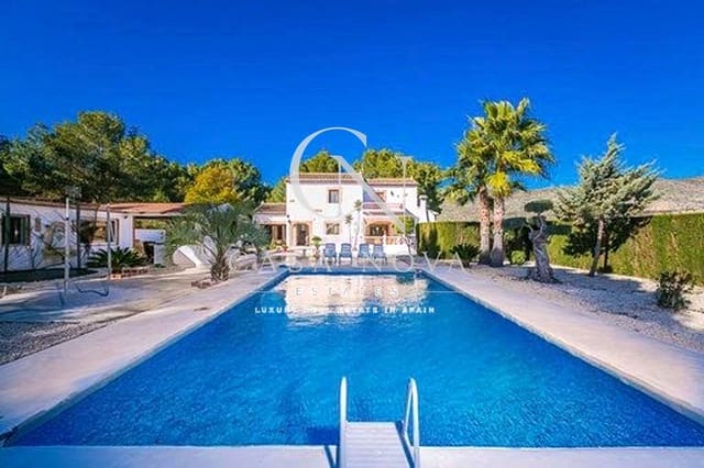 4 chambre Villa/Maison à vendre à Teulada Pueblo, Teulada-Moraira - 890 000 € (Ref: 10040298)