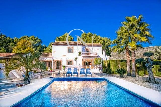 4 chambre Villa/Maison à vendre à Teulada Pueblo, Teulada-Moraira - 890 000 € (Ref: 10040298)