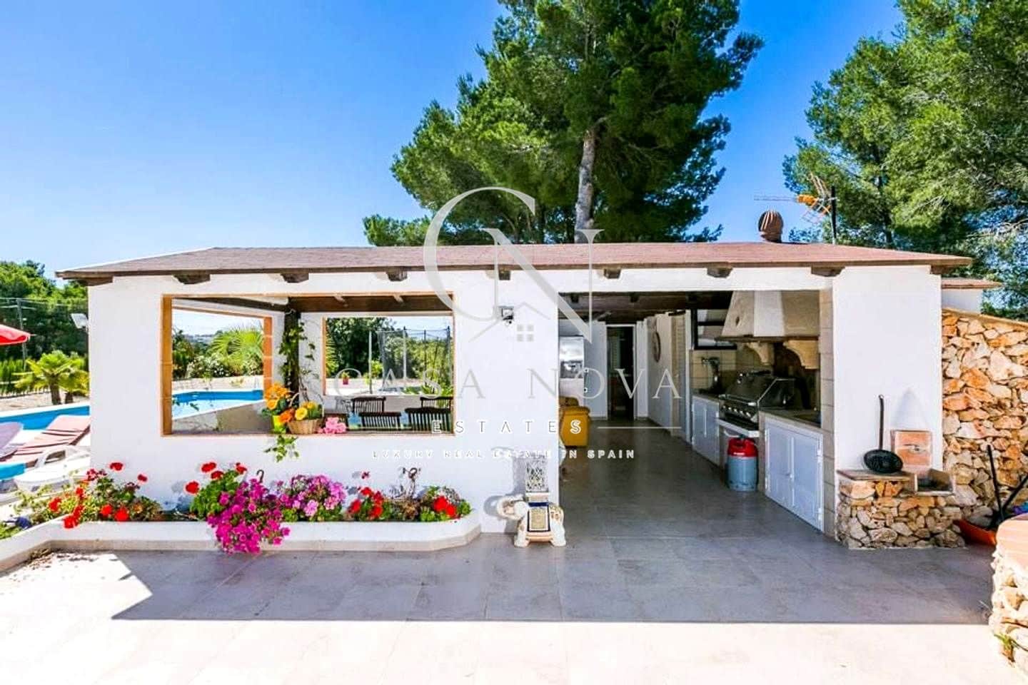 4 bedroom Villa for sale in Teulada - € 890,000 (Ref: 10040298)